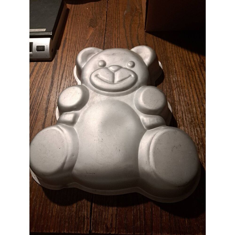 Vintage 1982 Wilton Teddy Bear Cake Pan 502-3754 Full Body Aluminum Mold